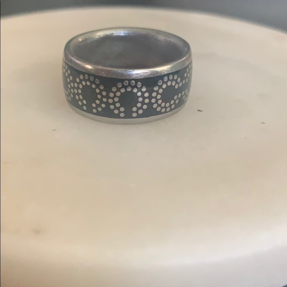 Coach ring. - Picture 2 of 2